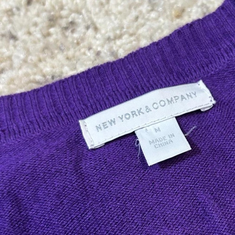 Y2K NY&CO Purple Cardigan Cuffed Half Sleeve Floral Embroidered Womens M - Picture 4 of 6